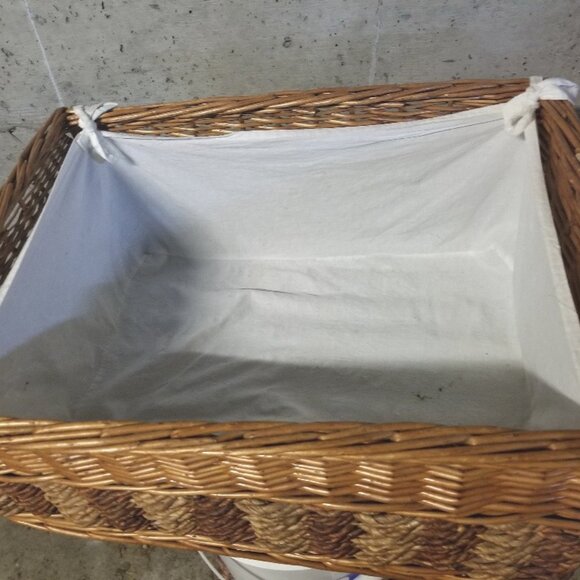 Stained wicker rectangle basket with cloth insert *FILL BASKET WITH OTHER ITEMS* - Picture 3 of 4